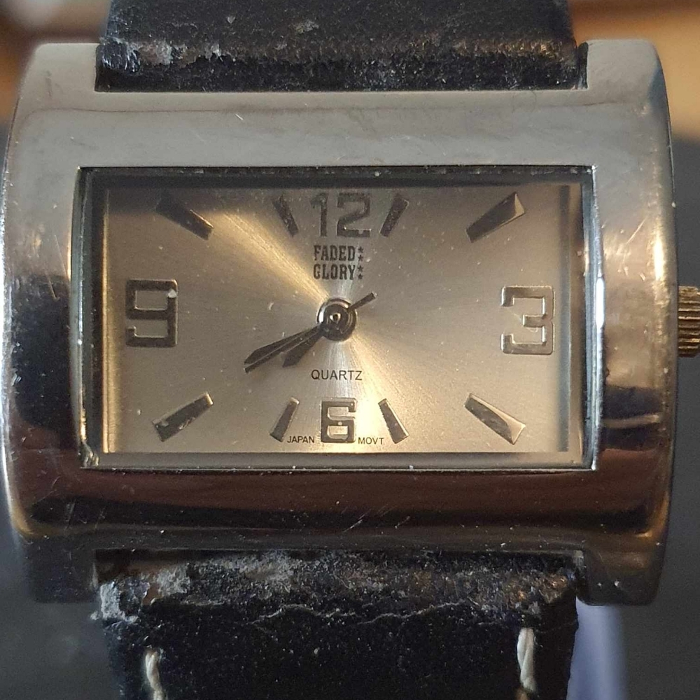 🦋10/$20🦋 Faded Glory Silver/Black Leather Women's Watch